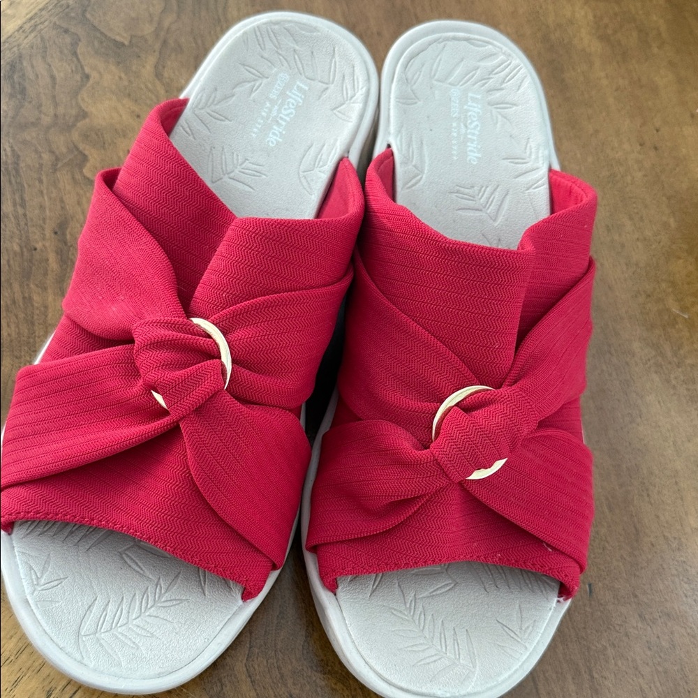 Life Stride Red Knotted Slide Sandals